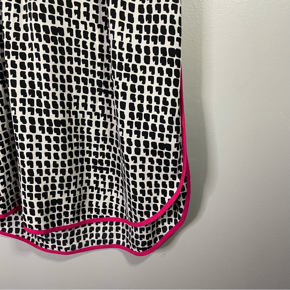 Creative Commune Lightweight V Neck V Cut Business Casual Patterned Blouse Small - Picture 4 of 6